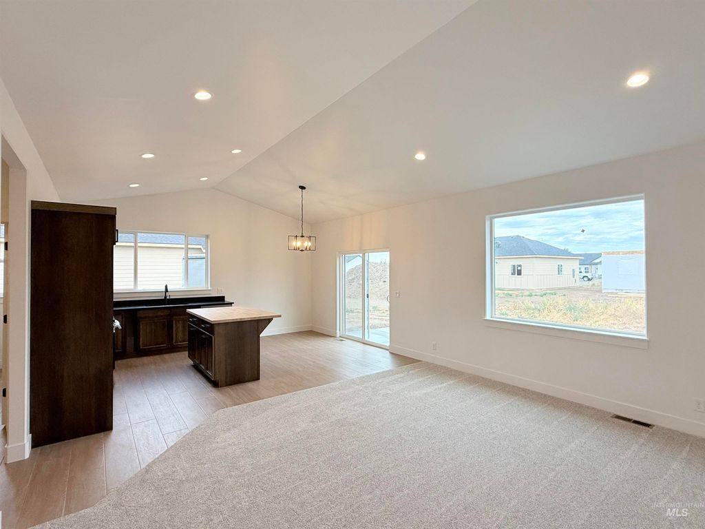 Photo of 912 13th St, Rupert, ID 83350 (MLS # 98963429)