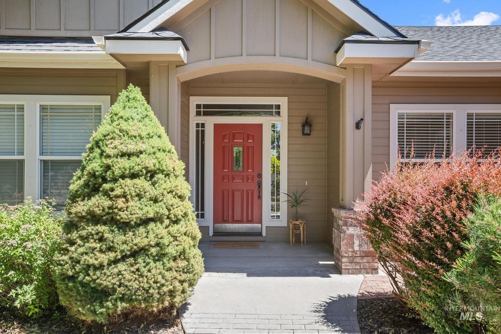 Photo of 2716 S Bayou Bar Way, Meridian, ID 83642 (MLS # 98991018)
