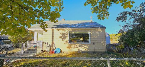 Photo of 555 15th St, Vale, OR 97918 (MLS # 98965958)