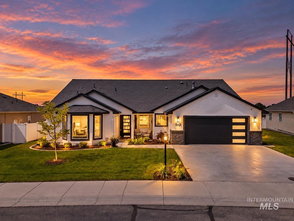 Photo of 3707 S Edgeview Dr, Nampa, ID 83686 (MLS # 99000988)