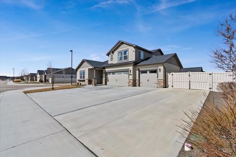 Photo of 5682 E Effra St, Nampa, ID 83687 (MLS # 98977394)