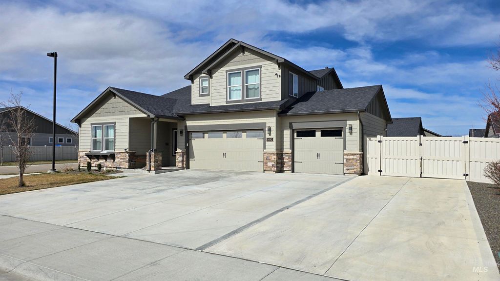 Photo of 5682 E Effra St, Nampa, ID 83687 (MLS # 98977394)