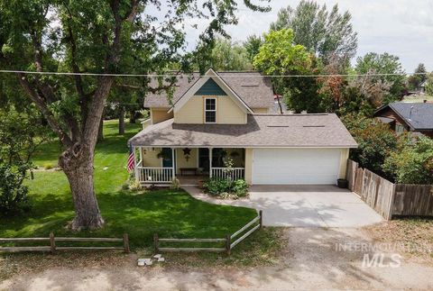 221 N Union St Star ID 83669