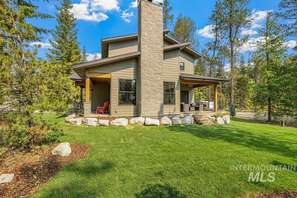 Photo of 12850 Aurora Dr, Donnelly, ID 83615 (MLS # 98973267)