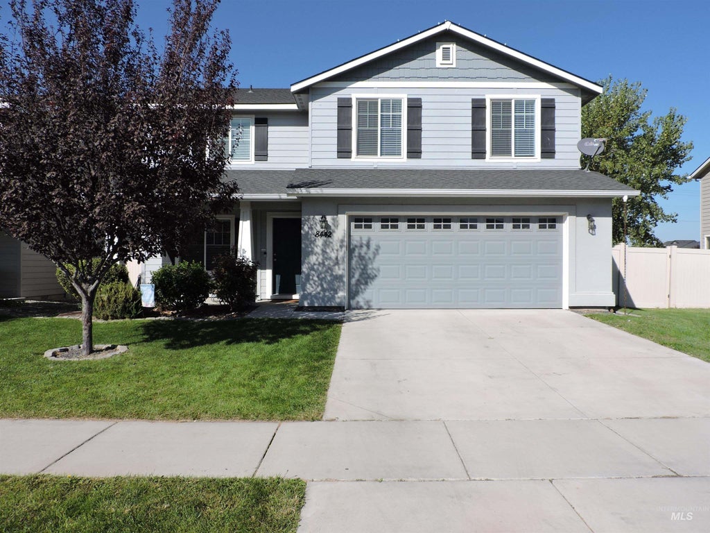 Photo of 8442 E Rathdrum Dr, Nampa, ID 83687 (MLS # 99002927)
