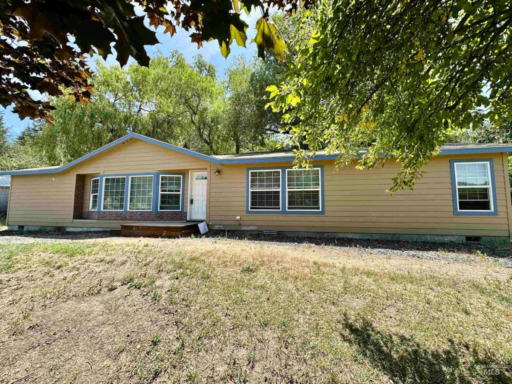 Photo of 1111 Wallen Road, Moscow, ID 83843 (MLS # 98953553)