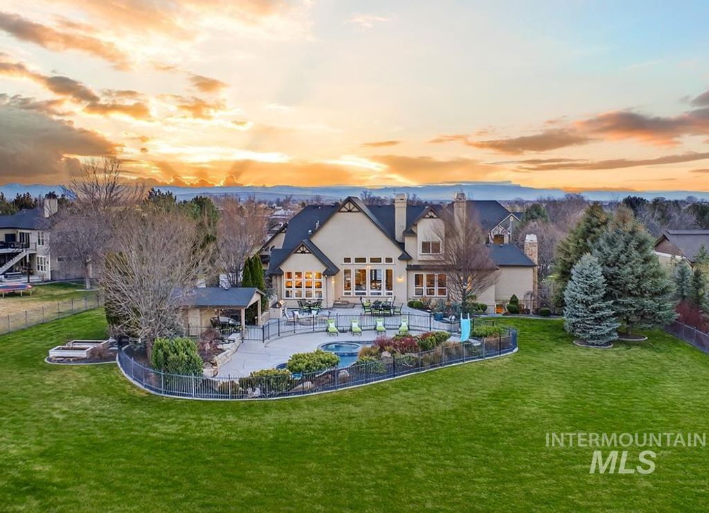 Photo of 3842 E Vantage Pointe Ln, Meridian, ID 83642 (MLS # 98977404)