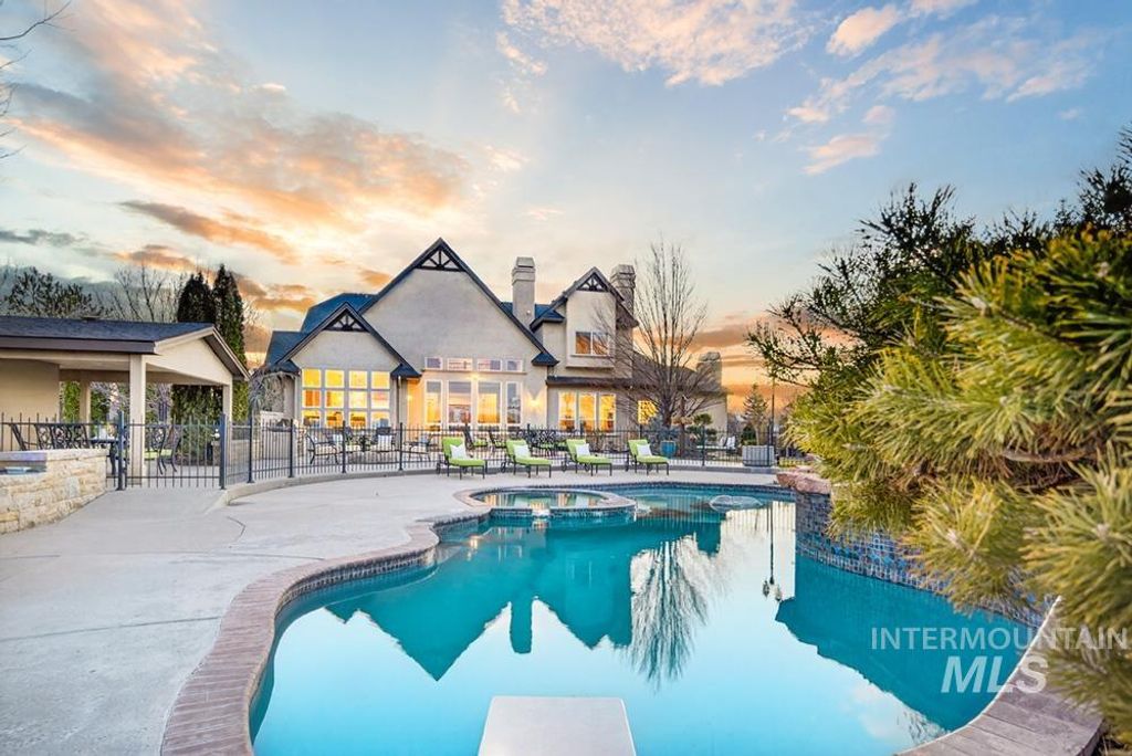 Photo of 3842 E Vantage Pointe Ln, Meridian, ID 83642 (MLS # 98977404)