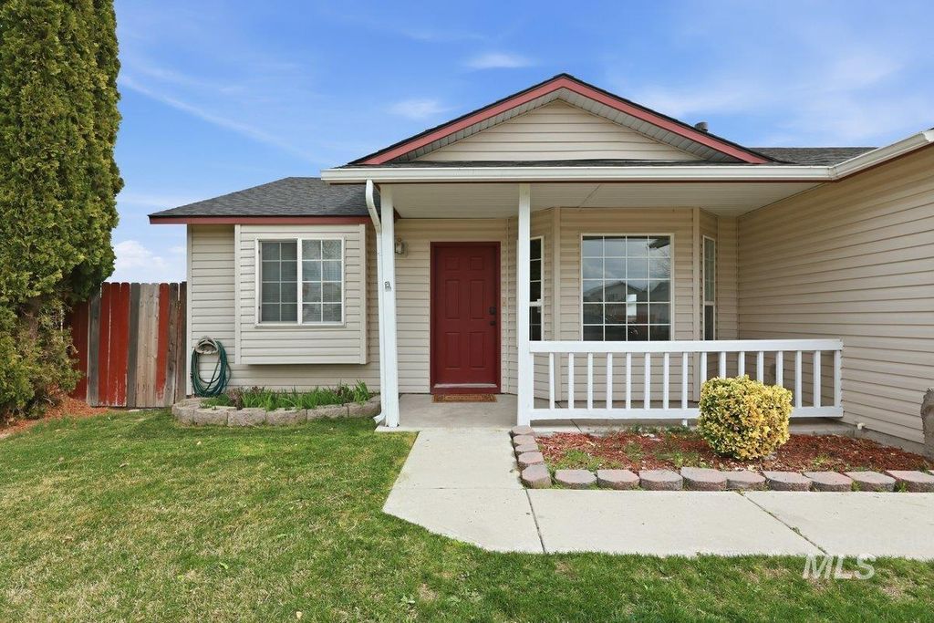 Photo of 4801 W Buffalo Grass Ave, Caldwell, ID 83607 (MLS # 98979596)