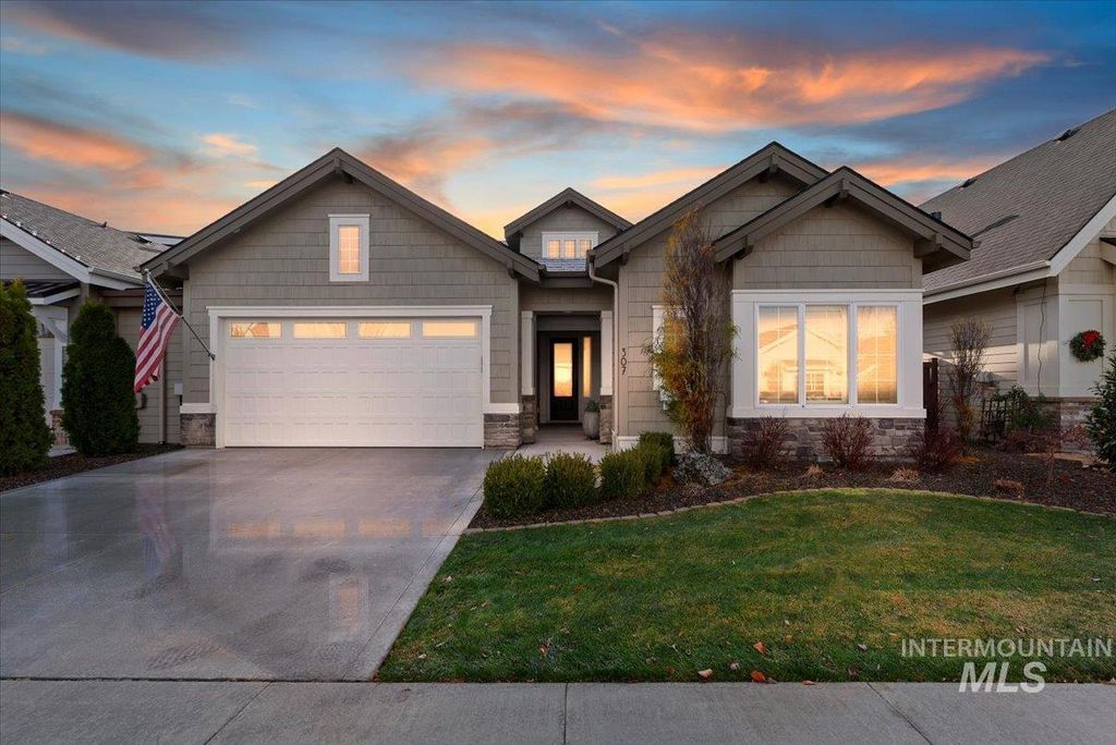 Photo of 307 W Lockhart Ln, Meridian, ID 83646 (MLS # 98968818)