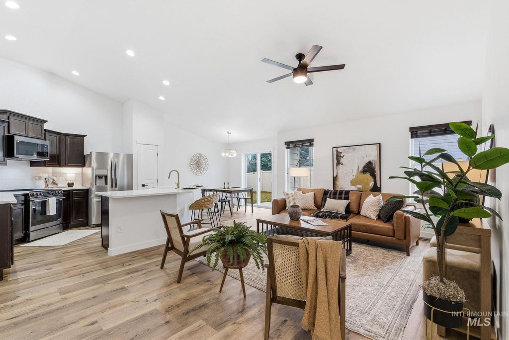 Photo of 19359 Warbler Way, Caldwell, ID 83605 (MLS # 98971902)