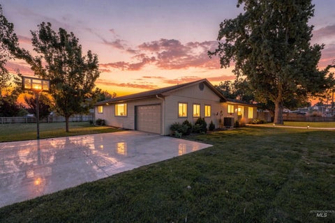 Photo of 18 Reich St, Marsing, ID 83639 (MLS # 98999440)