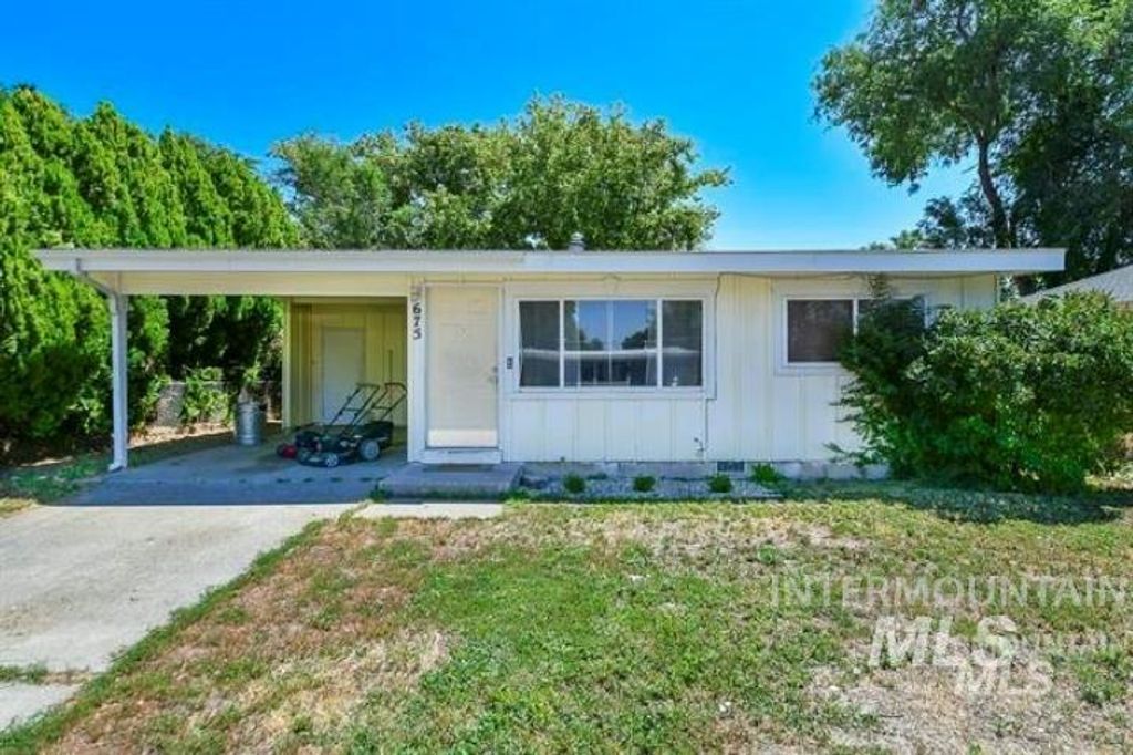 Photo of 675 S 13th E, Mountain Home, ID 83647 (MLS # 98972491)