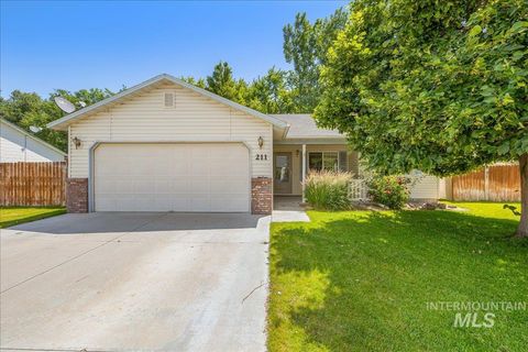 Photo of 211 Silver Sage Way, Homedale, ID 83628 (MLS # 98990060)