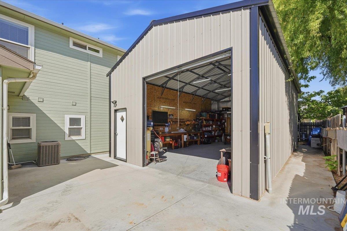 7515 E Nottingham