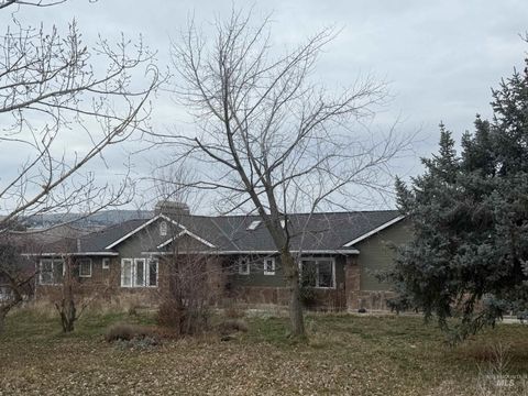 Photo of 3737 W Rock Garden Ln, Boise, ID 83714 (MLS # 98973214)