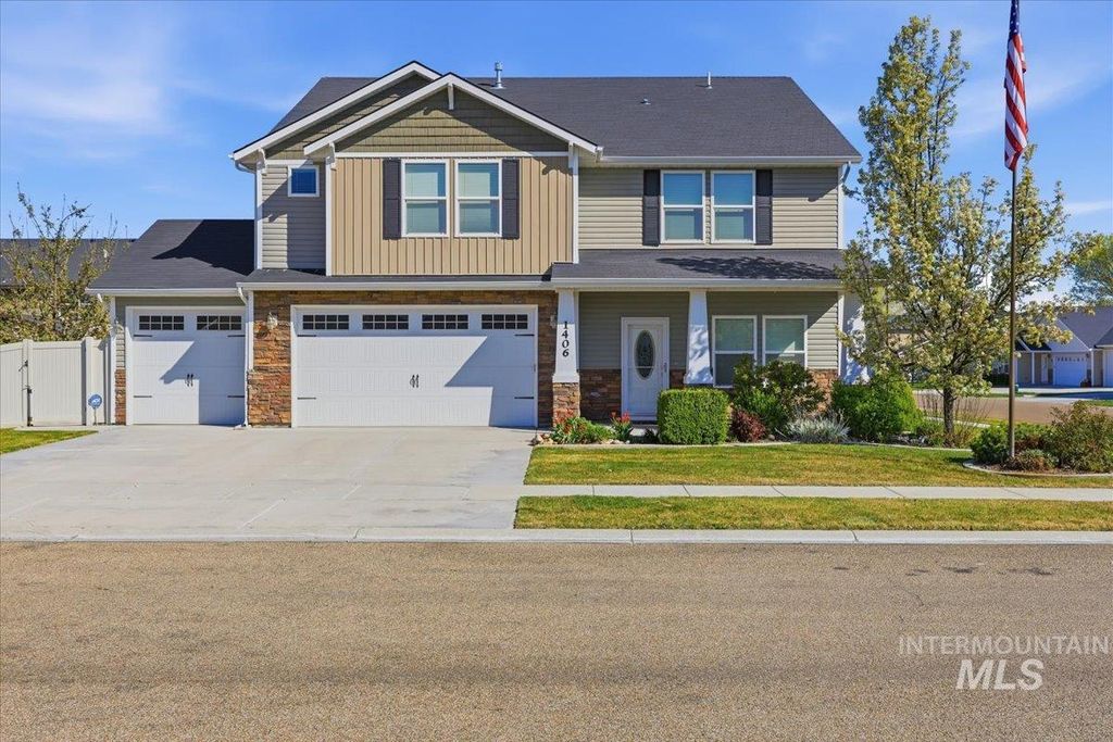 Photo of 1406 W Crystal Falls Ave, Nampa, ID 83651 (MLS # 98981304)