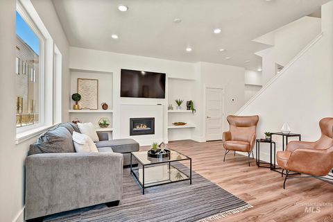 Photo of 2771 W Stewart Ave, Boise, ID 83702 (MLS # 98968718)