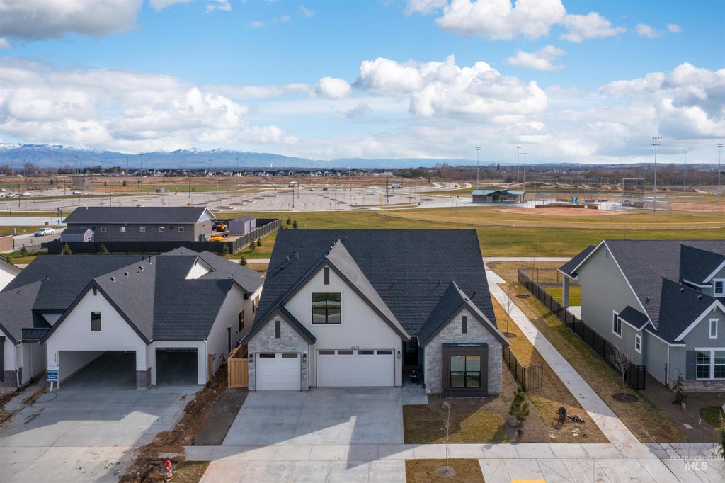 Photo of 5876 S Pinpoint Way, Meridian, ID 83642 (MLS # 99000821)