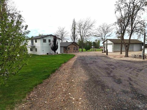 Photo of 6712 Stagecoach Rd, Nampa, ID 83686 (MLS # 98945376)