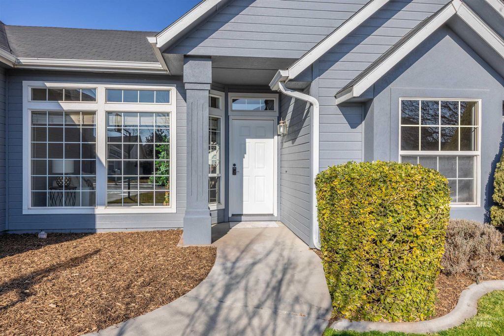 Photo of 4122 E Roan Meadow, Nampa, ID 83687 (MLS # 98973595)