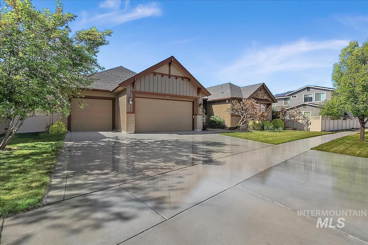 2916 W Tubac Dr