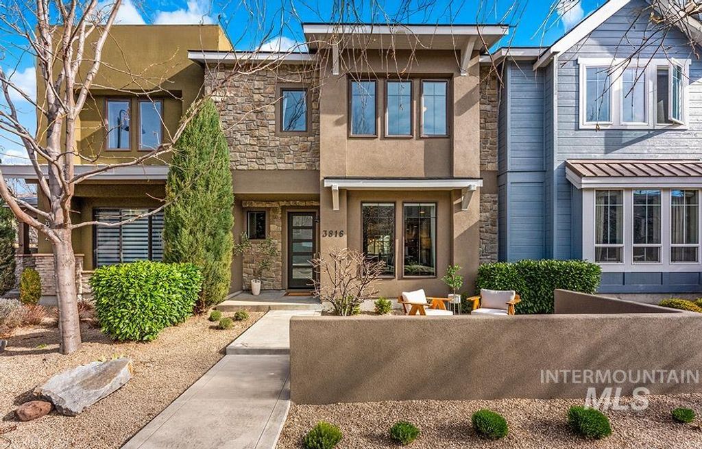 Photo of 3816 E Parkcenter Blvd, Boise, ID 83716 (MLS # 98977748)