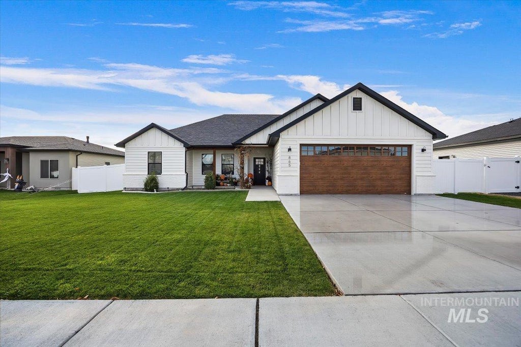 Photo of 865 Emerald Dr. N DR, Kimberly, ID 83341 (MLS # 99005094)