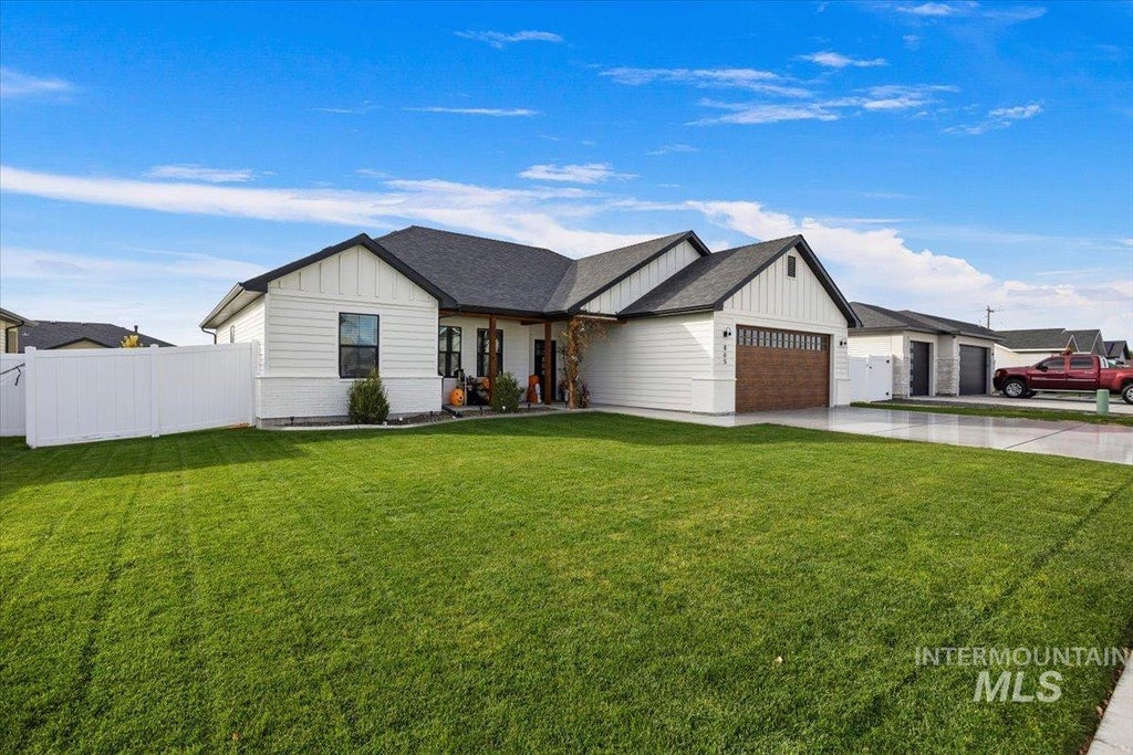 Photo of 865 Emerald Dr. N DR, Kimberly, ID 83341 (MLS # 99005094)