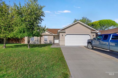 Photo of 439 Meadowview Ln, Twin Falls, ID 83301 (MLS # 98984053)