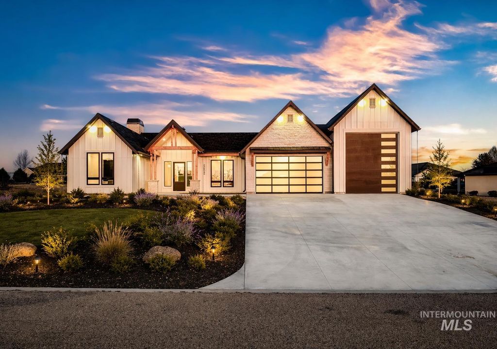 Photo of 22625 Aura Vista Way, Caldwell, ID 83607 (MLS # 98983490)