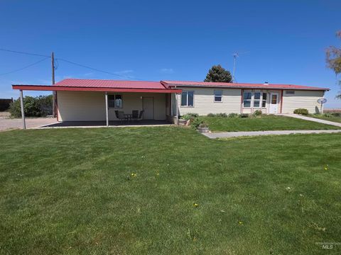 Photo of 337 W 300 S, Burley, ID 83318 (MLS # 98984840)