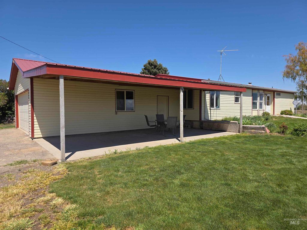 Photo of 337 W 300 S, Burley, ID 83318 (MLS # 98984840)
