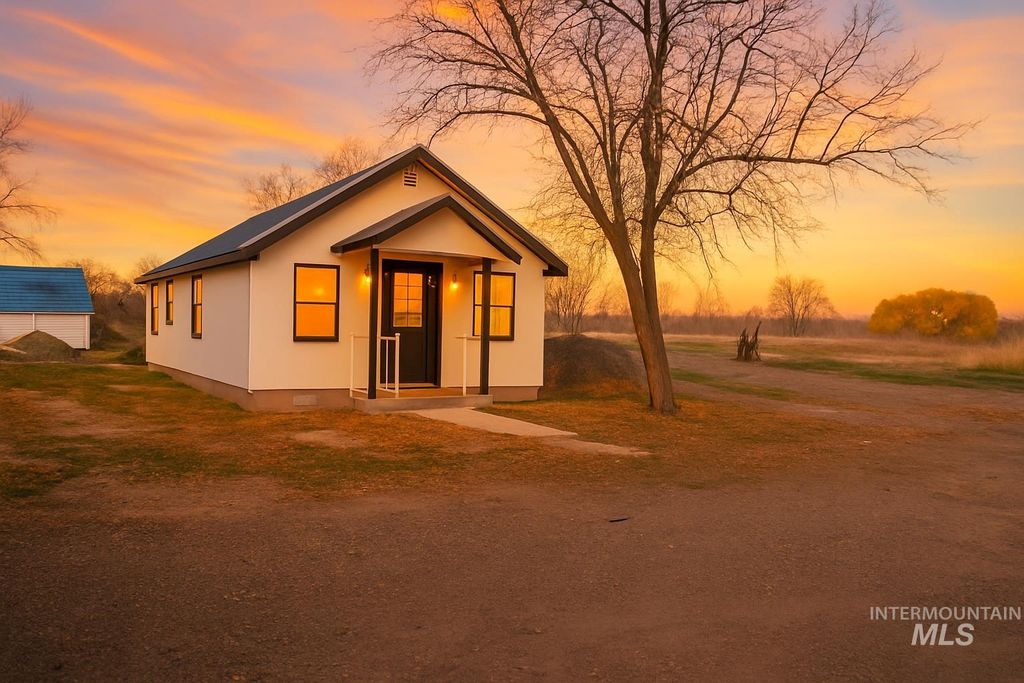 Photo of 20080 Highway 30, Buhl, ID 83316 (MLS # 98968451)