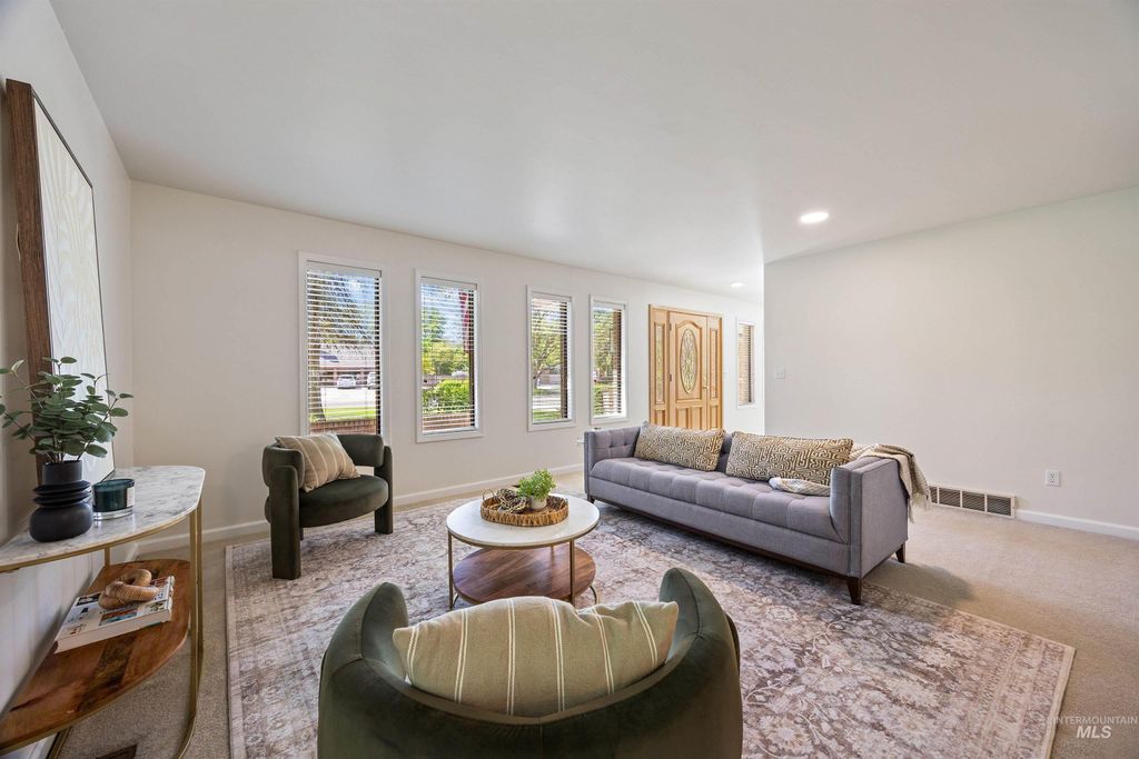 Photo of 12474 W Ginger Creek Drive, Boise, ID 83713 (MLS # 98986211)