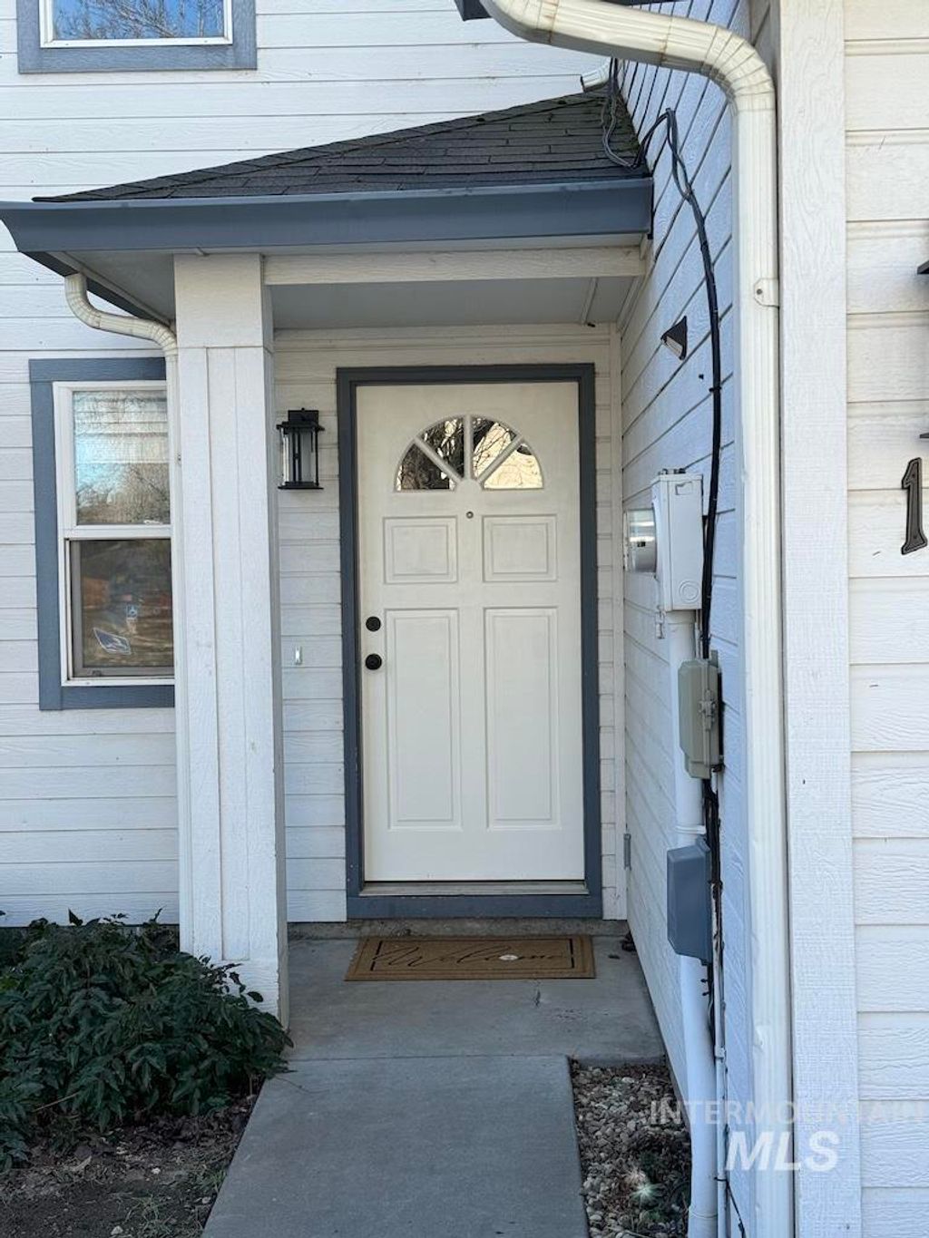 Photo of 165 Sagebrush Ave, Mountain Home, ID 83647 (MLS # 98963877)