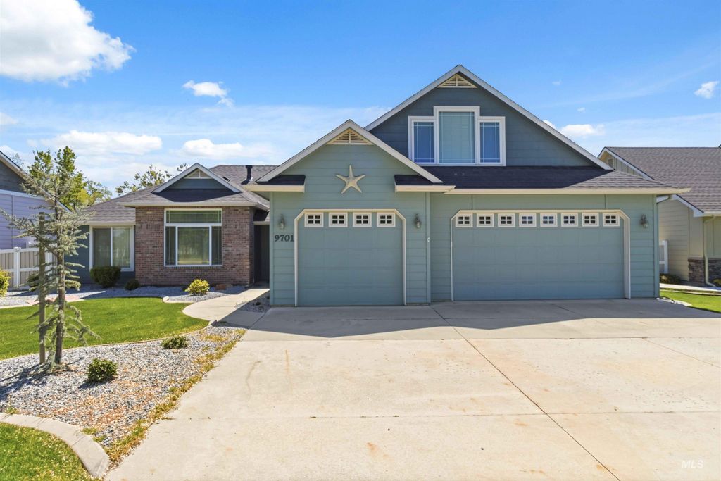 Photo of 9701 W Penhurst Drive, Star, ID 83669 (MLS # 98986598)