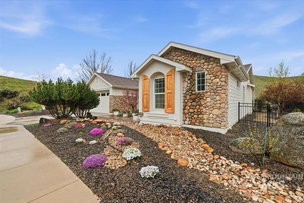 Photo of 17747 N Vantage Pl, Boise, ID 83714 (MLS # 98982560)