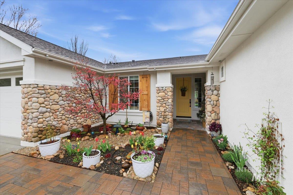 17747 N Vantage