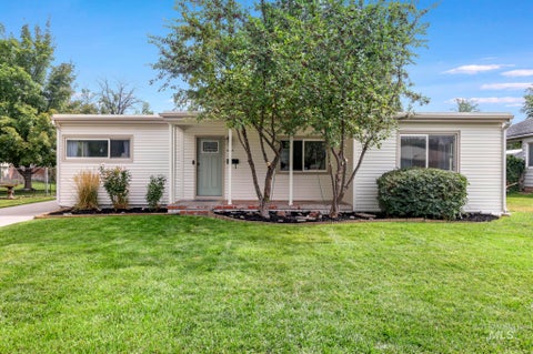 Photo of 344 Pierce Street, Twin Falls, ID 83301 (MLS # 99000649)