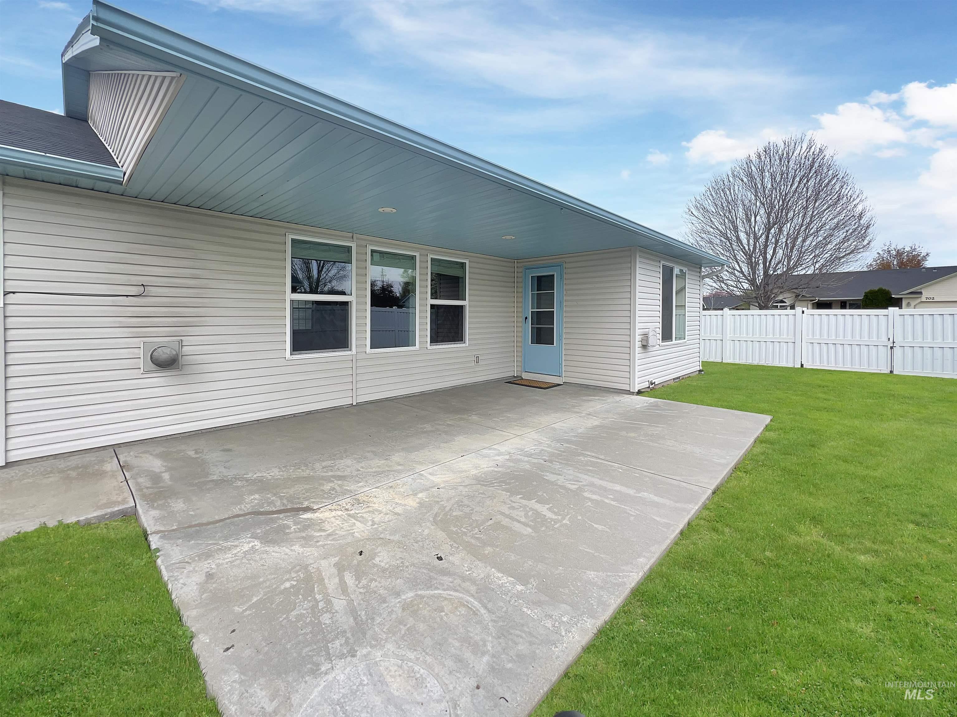 Fruitland, Idaho 83619, United States, 3 Bedrooms Bedrooms, ,2 BathroomsBathrooms,Residential,Pending,109360