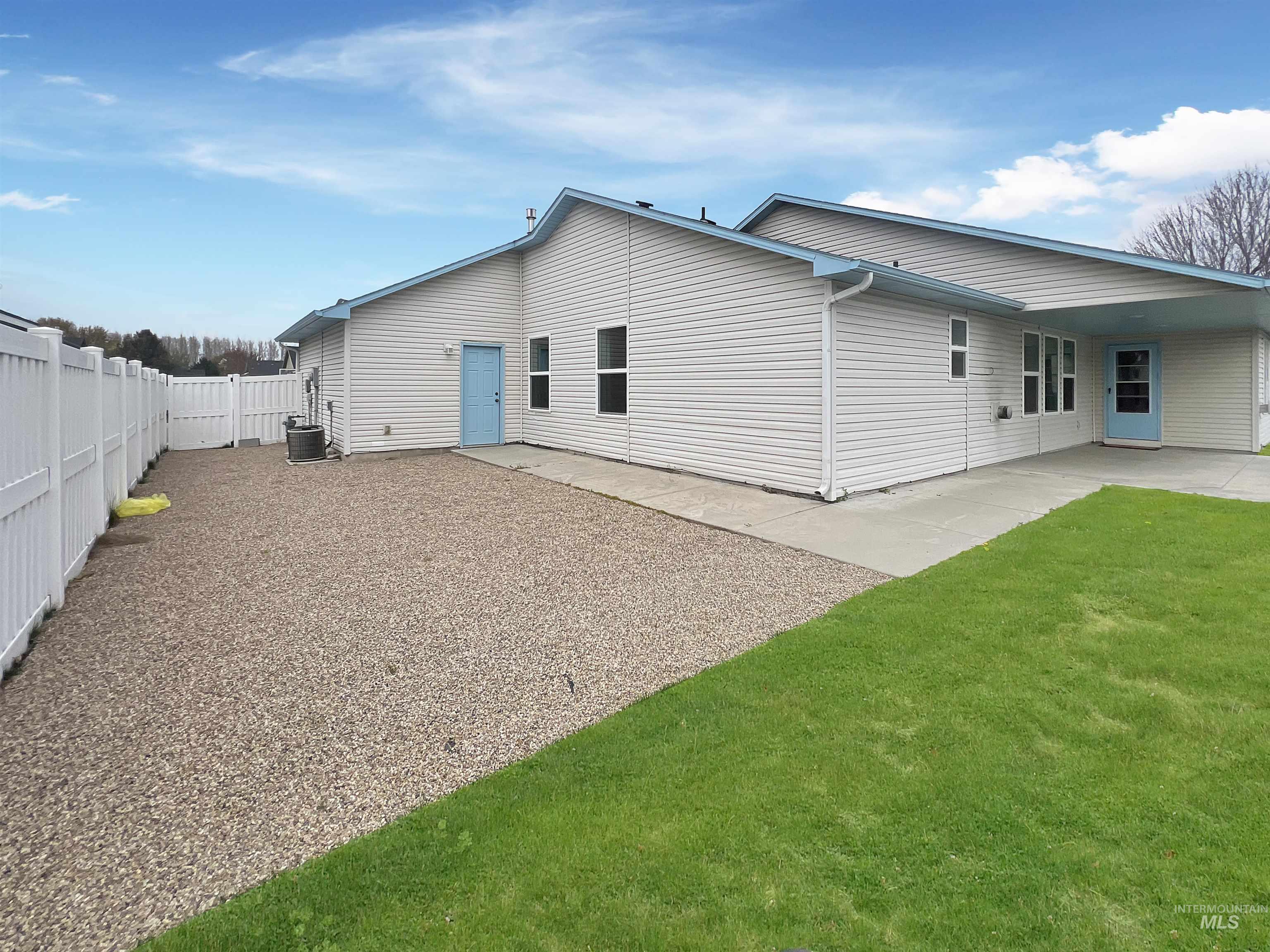 Fruitland, Idaho 83619, United States, 3 Bedrooms Bedrooms, ,2 BathroomsBathrooms,Residential,Pending,109360