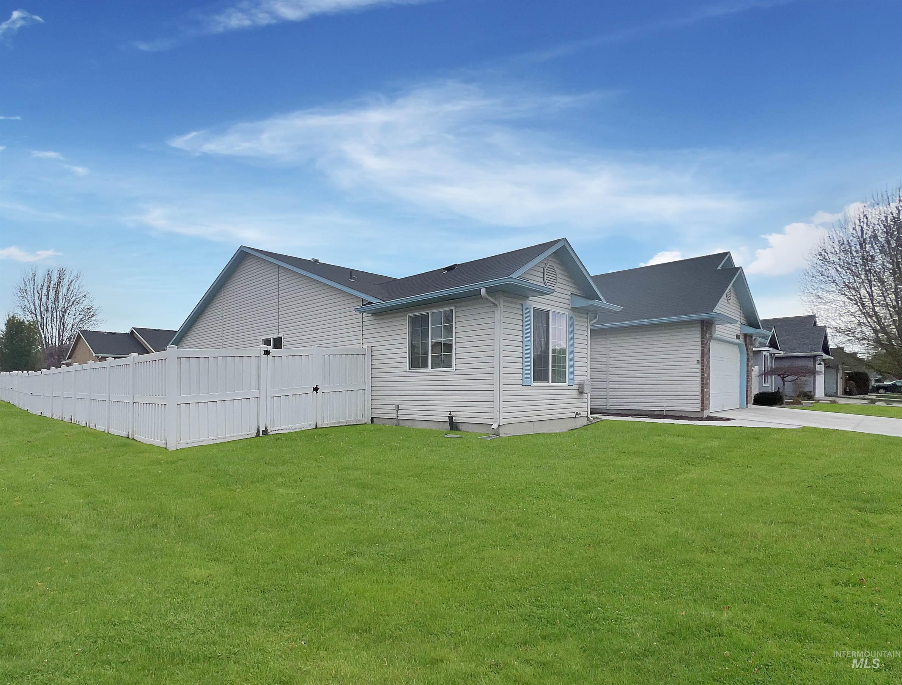 Fruitland, Idaho 83619, United States, 3 Bedrooms Bedrooms, ,2 BathroomsBathrooms,Residential,Pending,109360