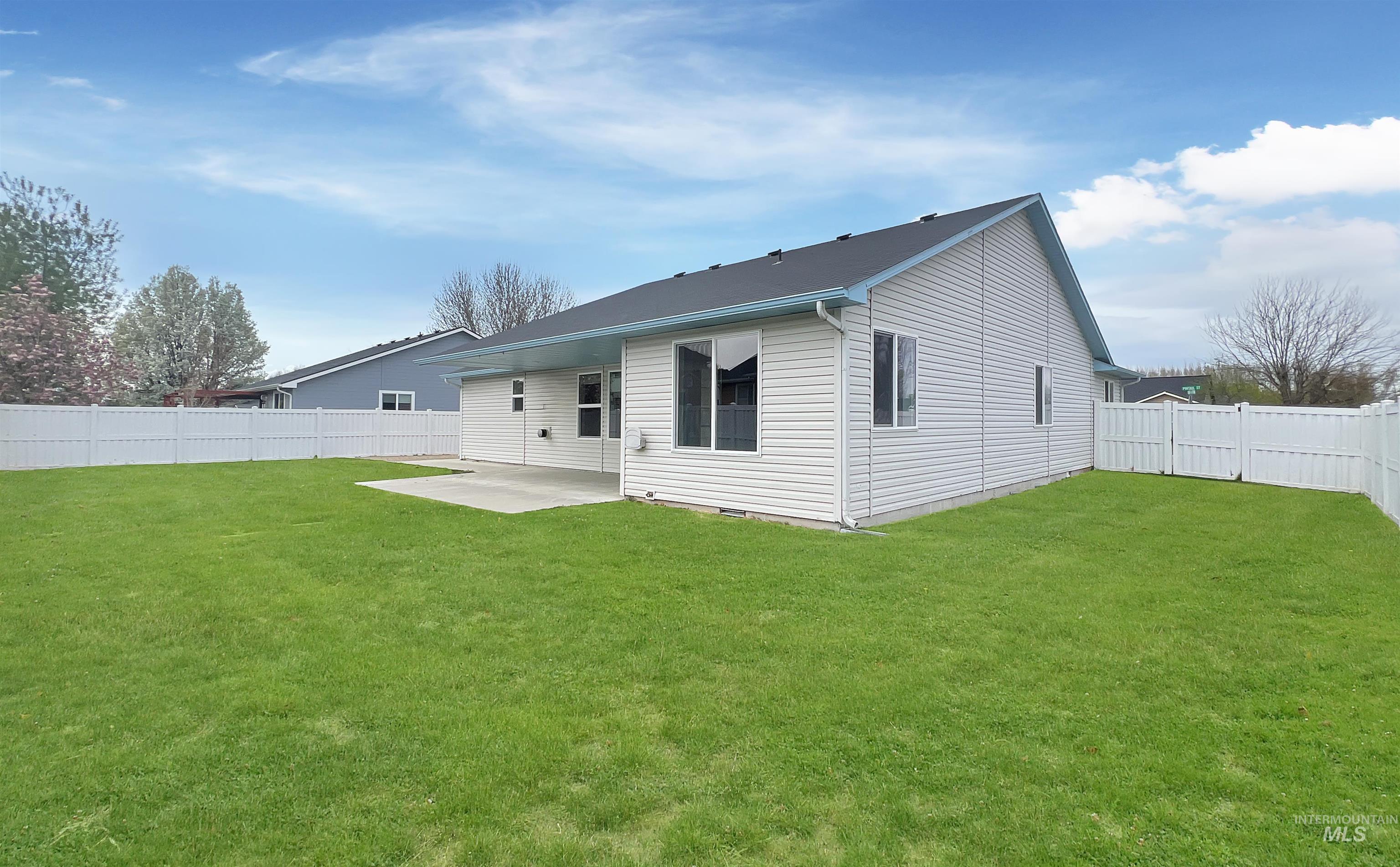 Fruitland, Idaho 83619, United States, 3 Bedrooms Bedrooms, ,2 BathroomsBathrooms,Residential,Pending,109360