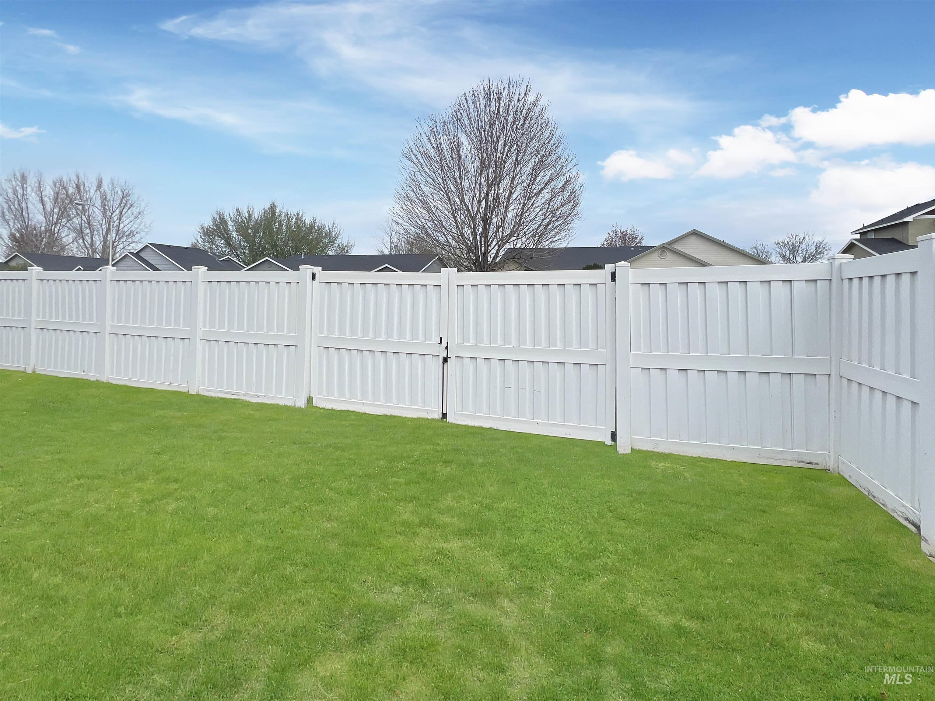 Fruitland, Idaho 83619, United States, 3 Bedrooms Bedrooms, ,2 BathroomsBathrooms,Residential,Pending,109360