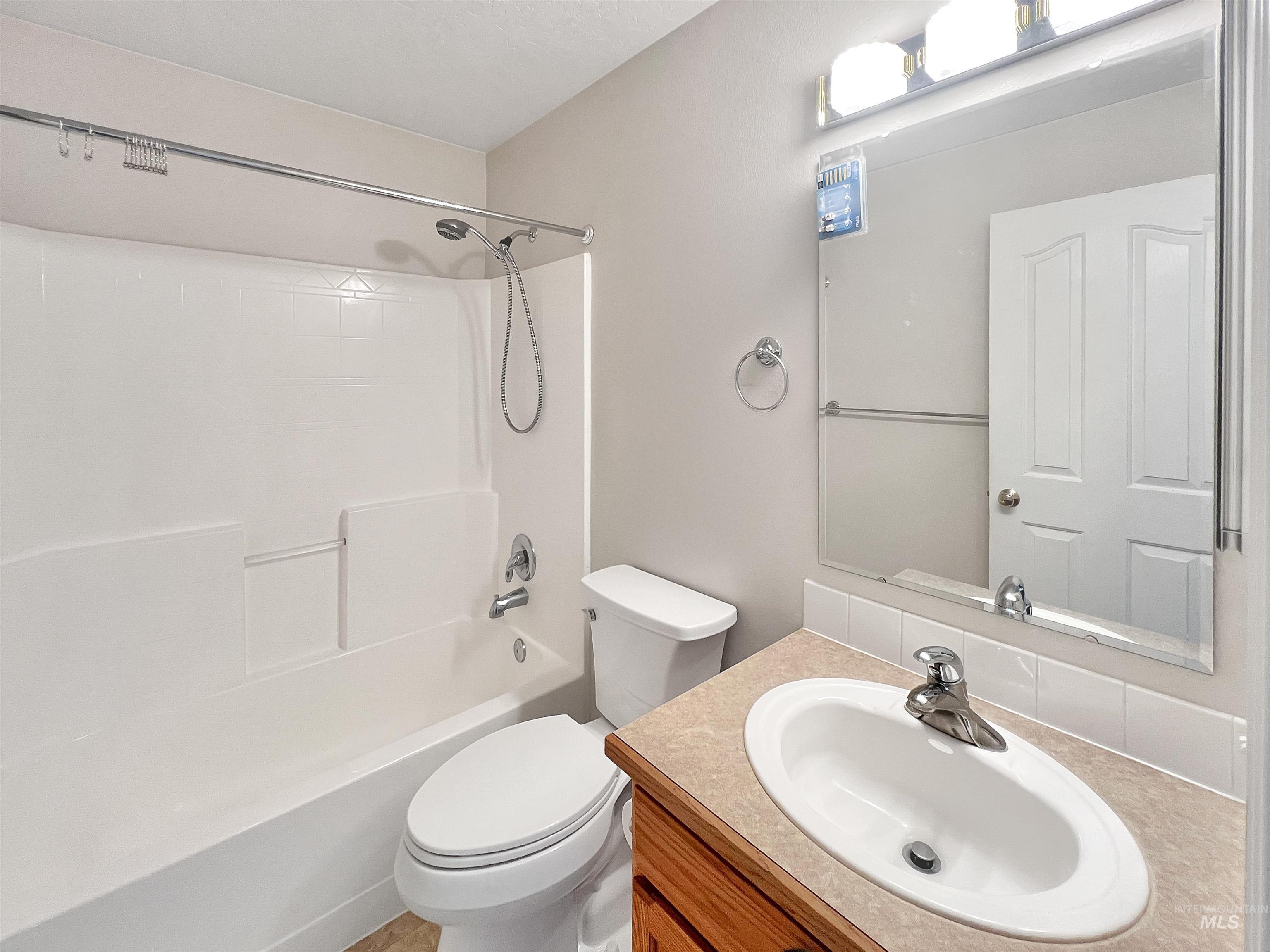 Fruitland, Idaho 83619, United States, 3 Bedrooms Bedrooms, ,2 BathroomsBathrooms,Residential,Pending,109360