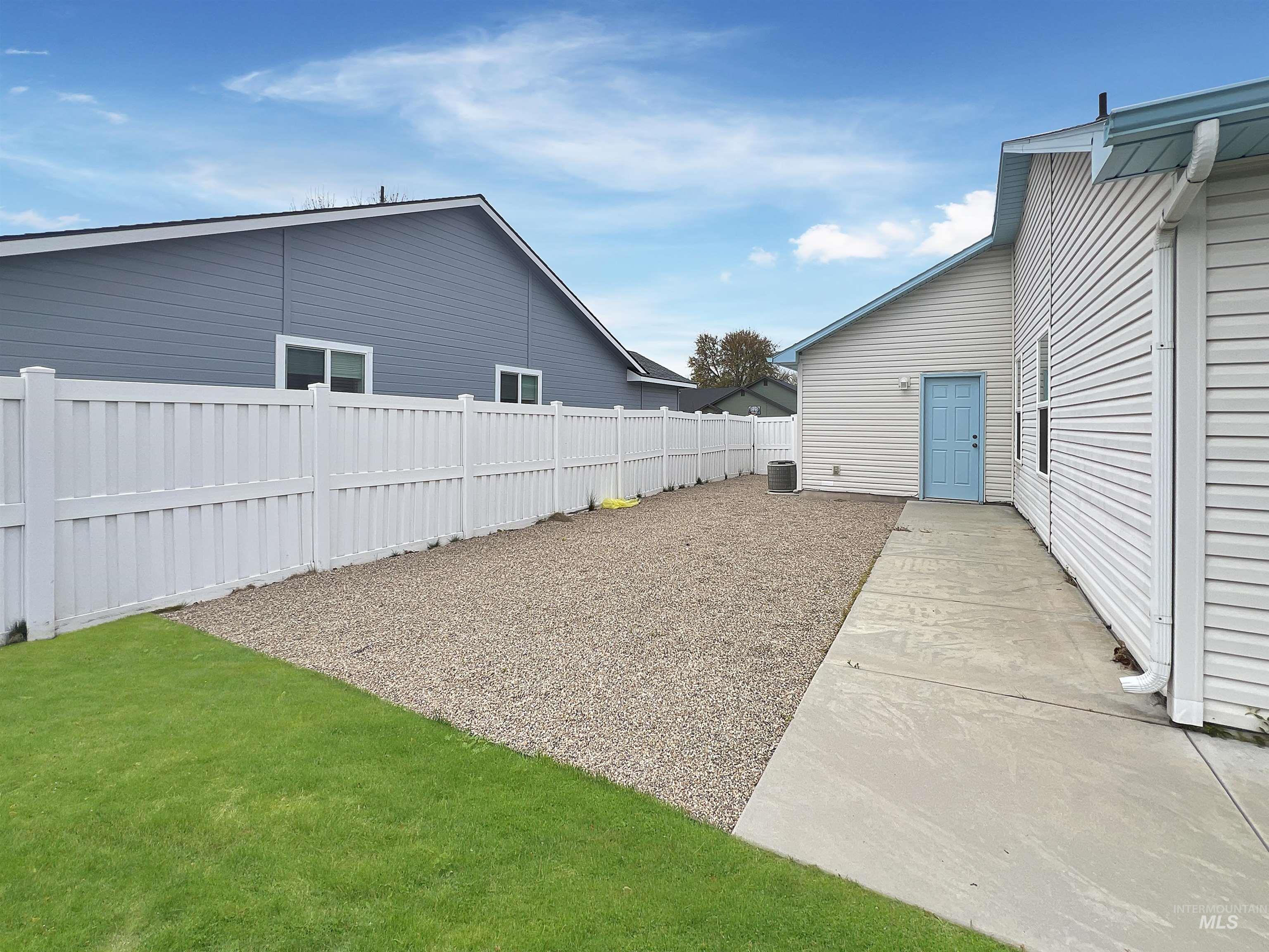 Fruitland, Idaho 83619, United States, 3 Bedrooms Bedrooms, ,2 BathroomsBathrooms,Residential,Pending,109360