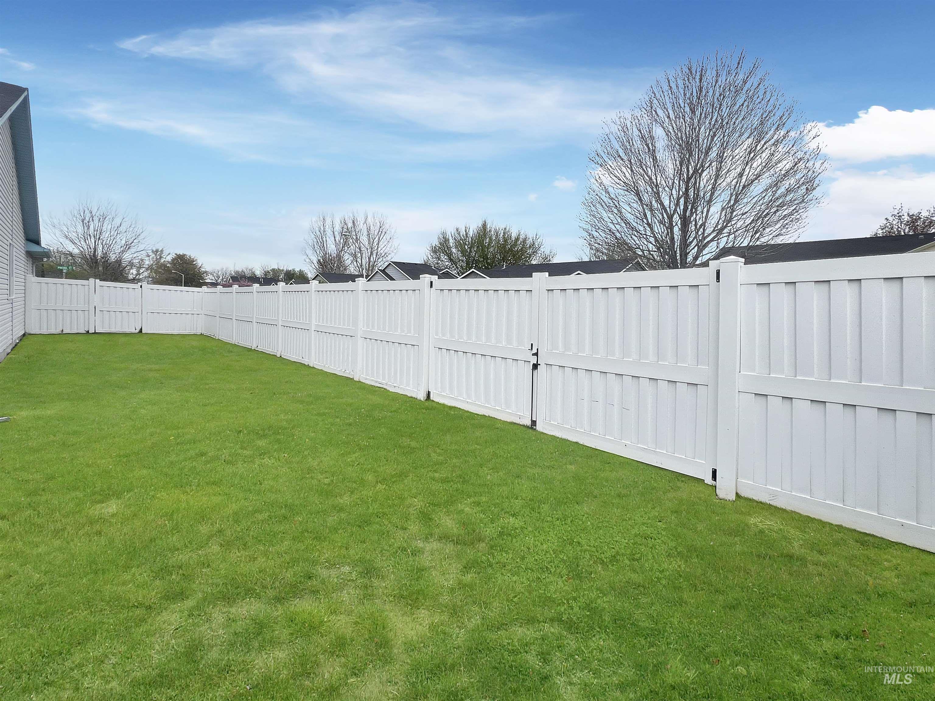 Fruitland, Idaho 83619, United States, 3 Bedrooms Bedrooms, ,2 BathroomsBathrooms,Residential,Pending,109360