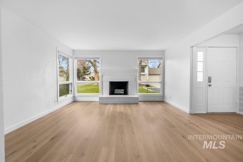 Photo of 1561 E Lenz Ln, Boise, ID 83712 (MLS # 98976316)