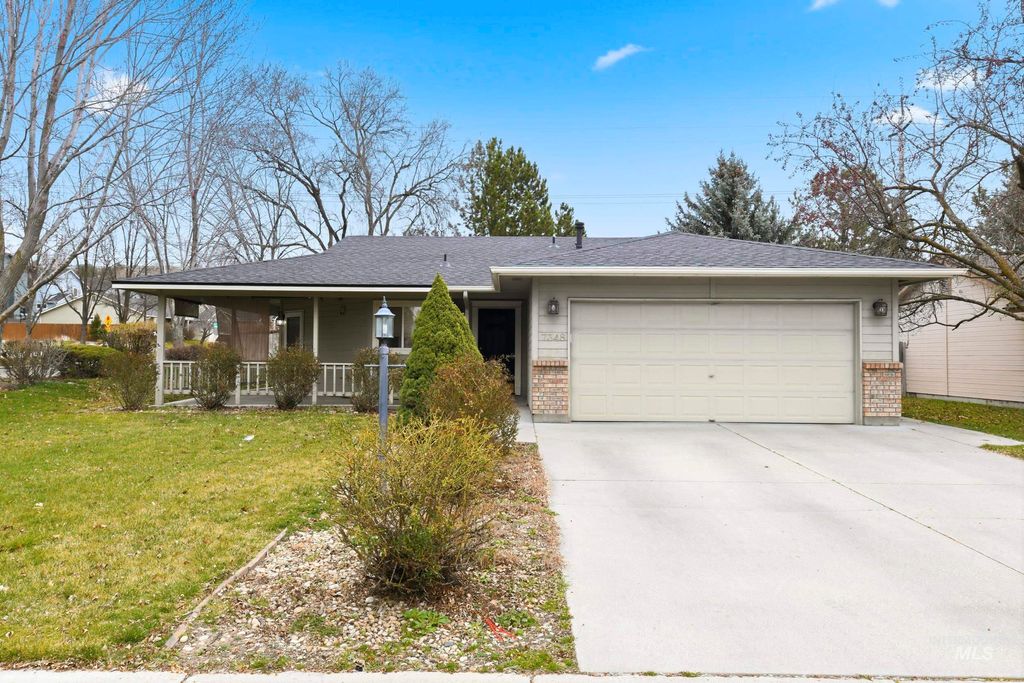 Photo of 7348 N Crewe Ave, Boise, ID 83714 (MLS # 98977842)